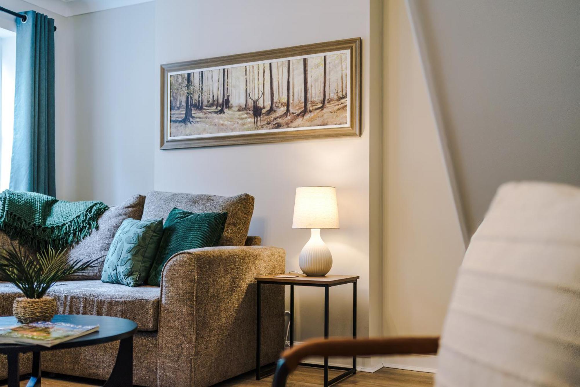 New! Stunning 3-Bed Home In Chester By 53 Degrees Property, Ideal For Groups, Free Parking! Buitenkant foto